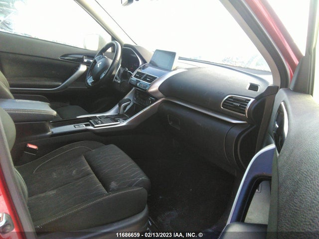 JA4AT4AA9JZ608892 Mitsubishi Eclipse Cross Le