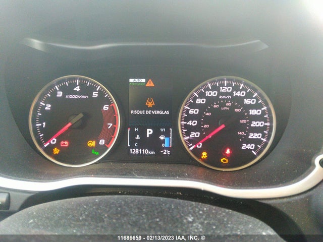 JA4AT4AA9JZ608892 Mitsubishi Eclipse Cross Le