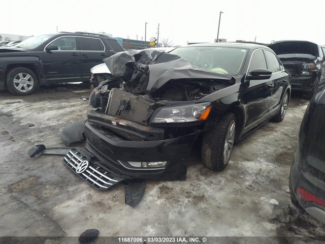 Volkswagen PASSAT SEL 2015 1VWCM7A39FC107538 Image 2