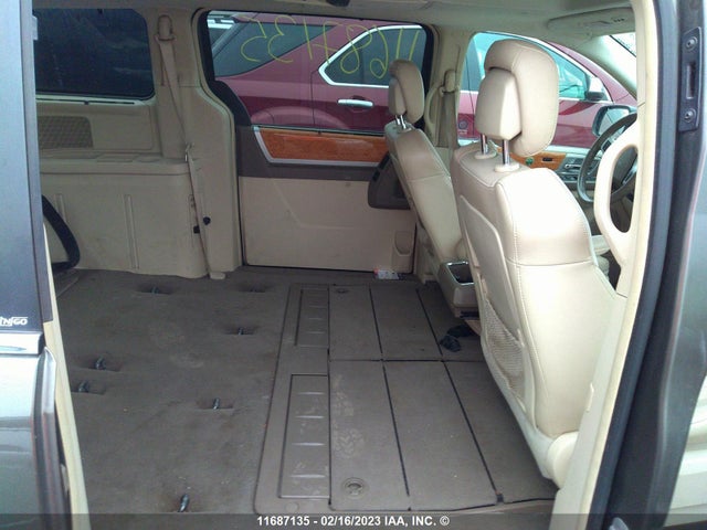 2A4RR6DX9AR398060 Chrysler Town & Country Limited