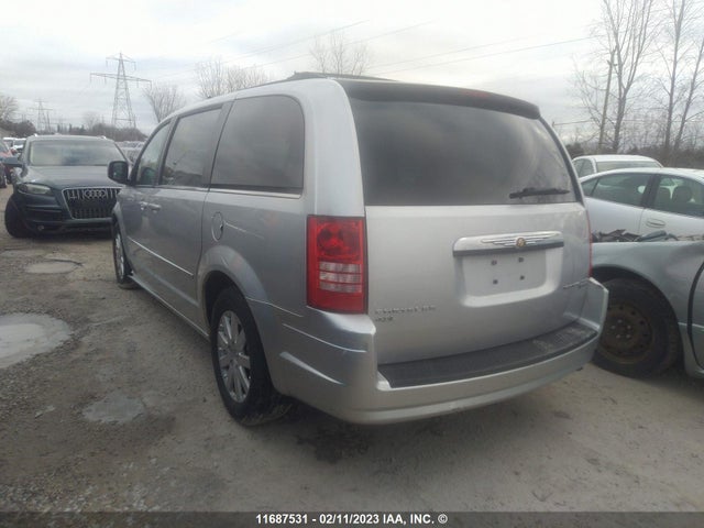 2A4RR5DX3AR226794 Chrysler Town & Country Touring