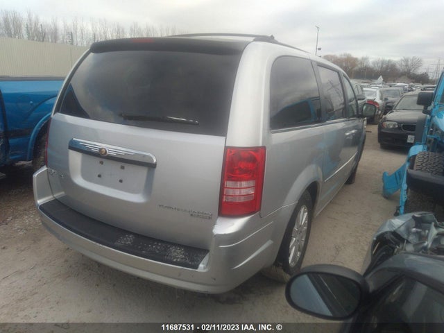 2A4RR5DX3AR226794 Chrysler Town & Country Touring