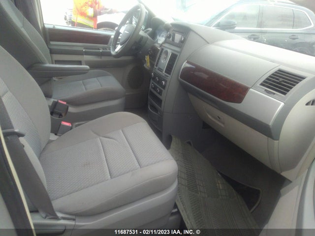 2A4RR5DX3AR226794 Chrysler Town & Country Touring