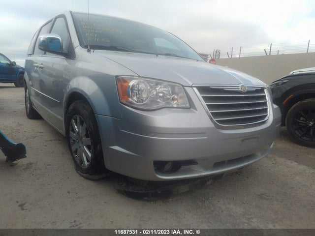 2A4RR5DX3AR226794 Chrysler Town & Country Touring