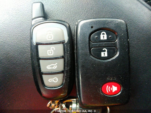 Toyota PRIUS V 2015 JTDZN3EU6FJ021489 Image 3