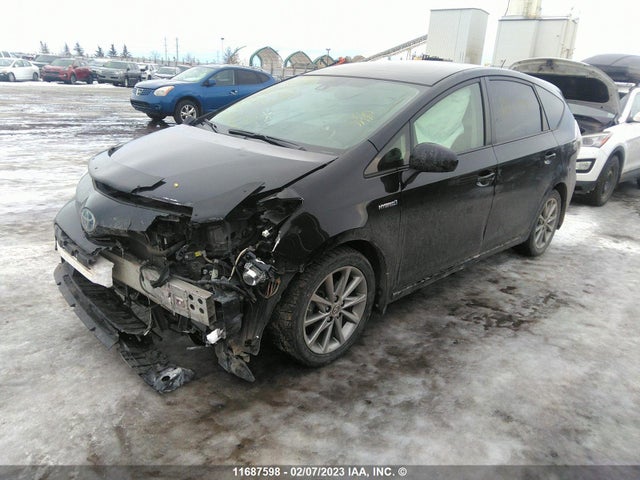 Toyota PRIUS V 2015 JTDZN3EU6FJ021489 Image 2