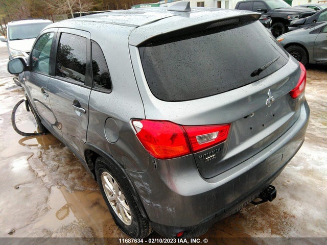 JA4AJ3AU5HZ605380 Mitsubishi RVR SE