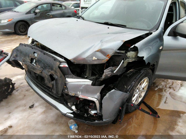 JA4AJ3AU5HZ605380 Mitsubishi RVR SE