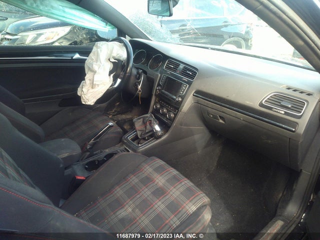 3VWYT7AU1FM025660 Volkswagen GTI