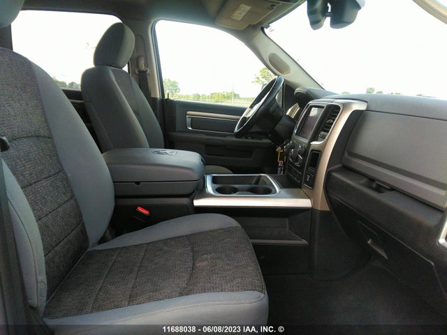 1C6RR7LG3KS691988 RAM 1500 Classic Slt