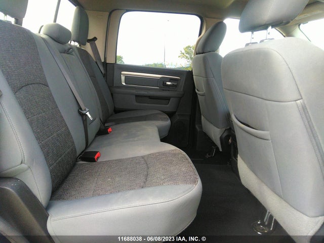 1C6RR7LG3KS691988 RAM 1500 Classic Slt