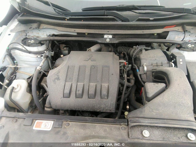 JA4ATUAA1NZ600890 Mitsubishi Eclipse Cross Es