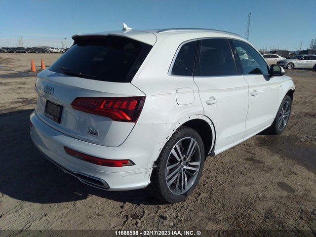 WA1FNAFY8J2222686 Audi Q5 Technik S-line