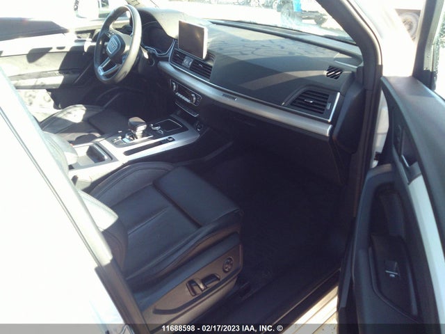 WA1FNAFY8J2222686 Audi Q5 Technik S-line