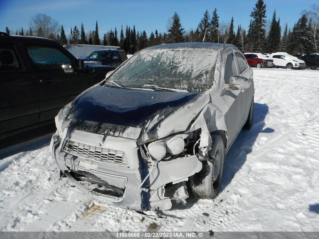Chevrolet Sonic 2014 1G1JA5EH6E4143976 Image 3