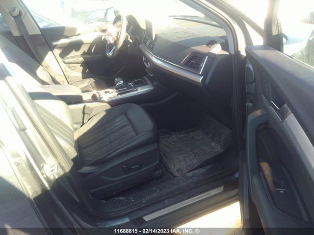 WA1BNBFY6J2062991 Audi Q5 Premium Plus