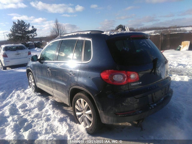 Volkswagen Tiguan 2011 WVGBV7AX1BW504857 Image 4