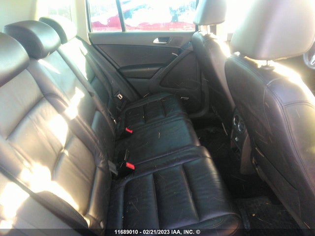 Volkswagen Tiguan 2011 WVGBV7AX1BW504857 Image 9