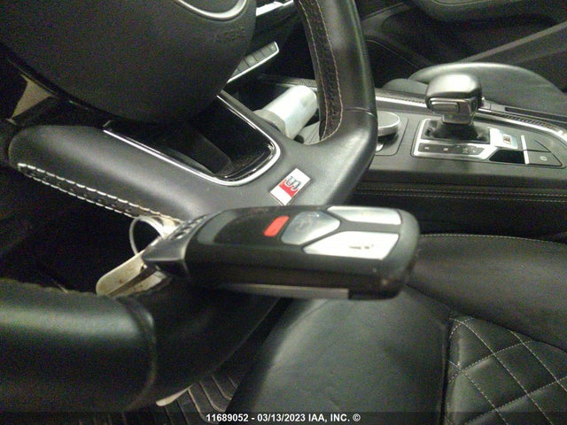 WAUC4CF53KA044722 Audi S5 Prestige