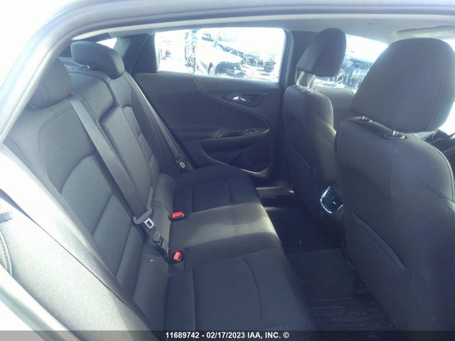 1G1ZD5STXJF247727 Chevrolet Malibu