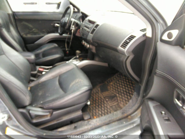 JA4JT5AX6BU609071 Mitsubishi OUTLANDER GT