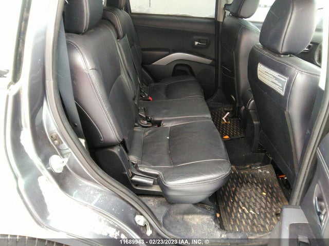 JA4JT5AX6BU609071 Mitsubishi OUTLANDER GT