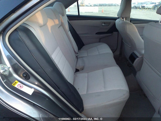 2015 Toyota Camry Le/xle/se/xse მანქანა იყიდება აუქციონზე, vin: 4T1BF1FK4FU011666, აუქციონის ნომერი: 11690063