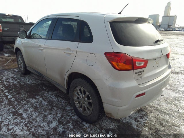 JA4AJ3AU9BZ602523 Mitsubishi RVR SE