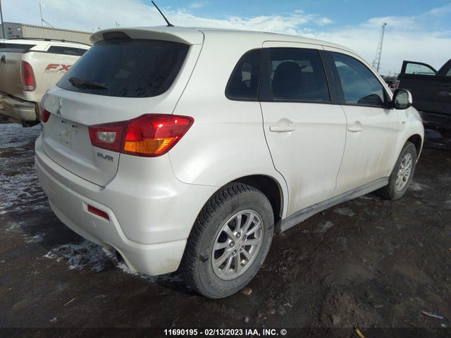 JA4AJ3AU9BZ602523 Mitsubishi RVR SE