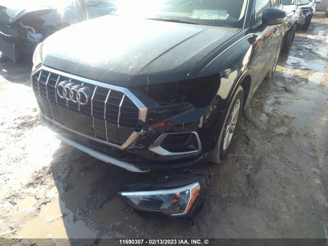 WA1AUCF3XM1072930 Audi Q3 Premium 40