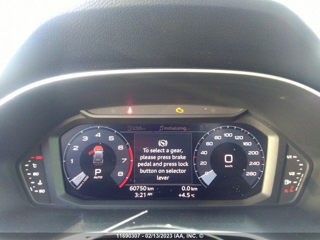 WA1AUCF3XM1072930 Audi Q3 Premium 40