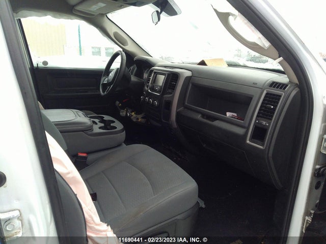 1C6RR7FG4HS837951 RAM 1500 St