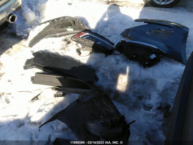 1VWBA7A38MC010817 Volkswagen Passat Highline