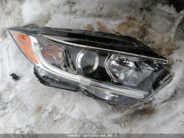 Honda HR-V LX 2021 3CZRU6H34MM101049 Image 4