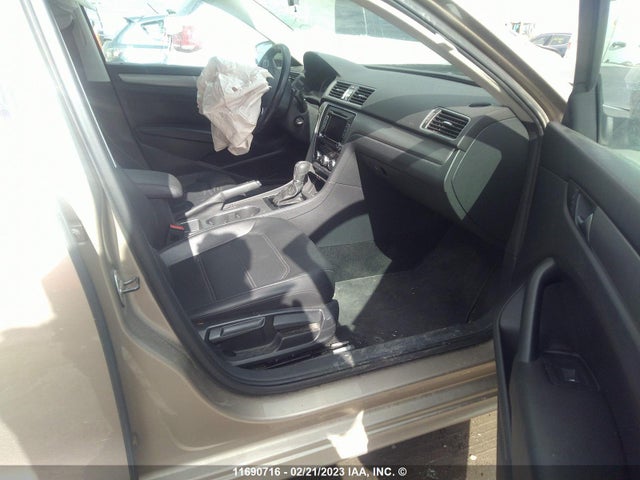 Volkswagen PASSAT SE 2015 1VWBS7A31FC007712 zdjęcie główne
