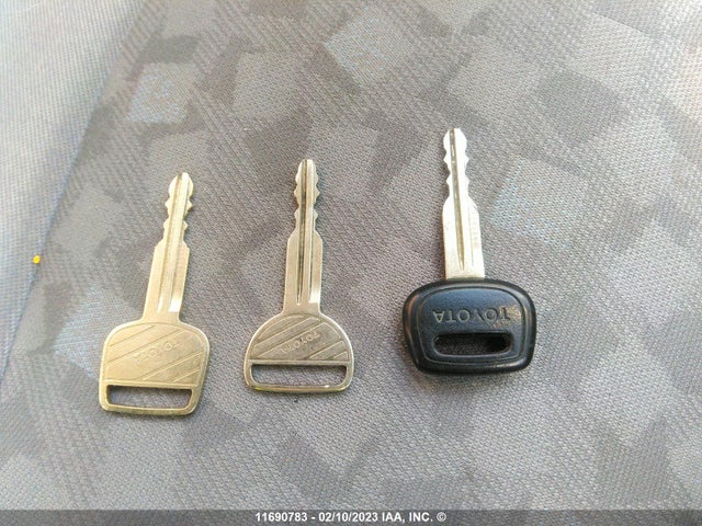 Toyota Echo 2001 JTDBT123110188977 Image 3
