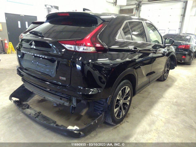 JA4ATUAA7NZ607388 Mitsubishi Eclipse Cross Es