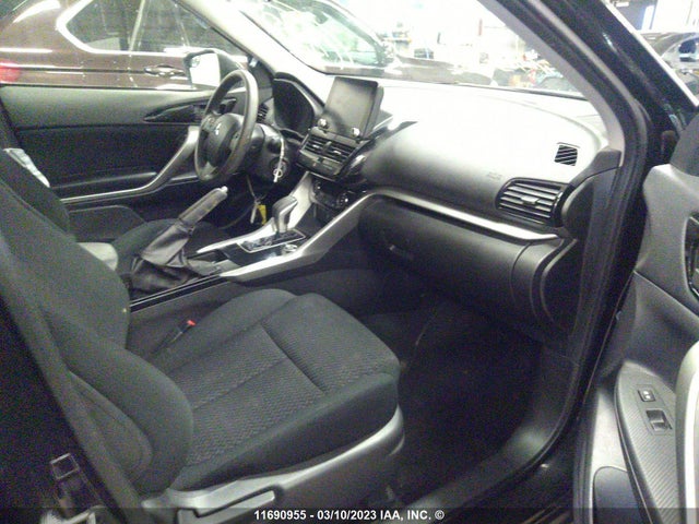 JA4ATUAA7NZ607388 Mitsubishi Eclipse Cross Es