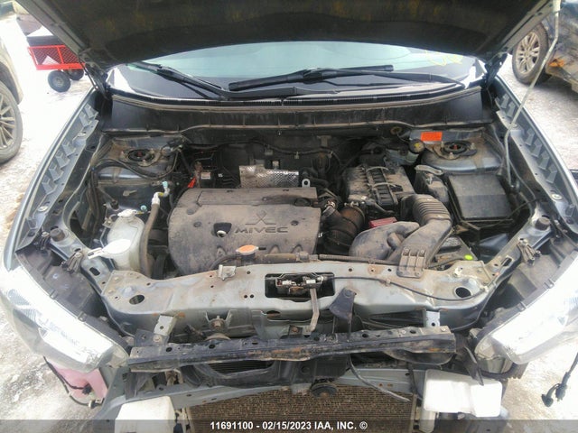 JA4AJ3AU0BZ607173 Mitsubishi RVR SE