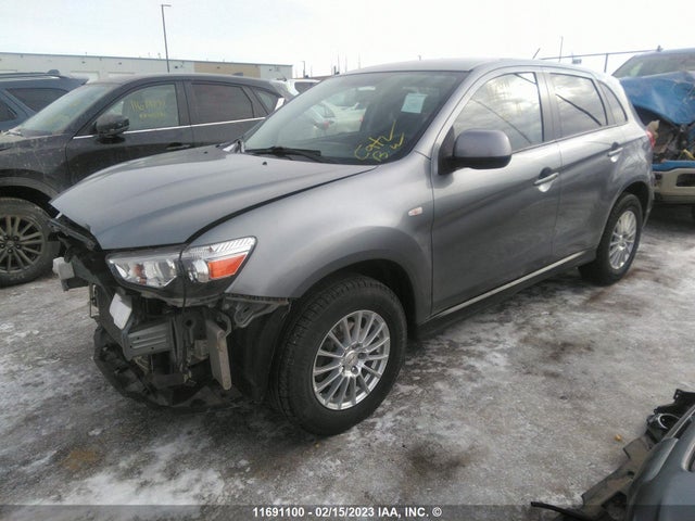 JA4AJ3AU0BZ607173 Mitsubishi RVR SE
