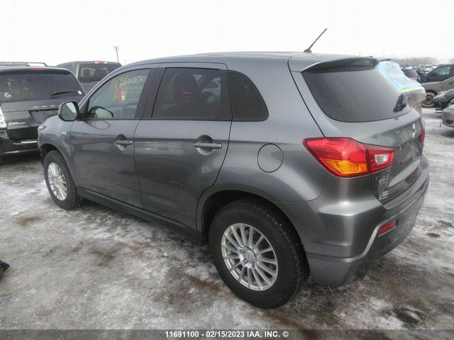JA4AJ3AU0BZ607173 Mitsubishi RVR SE
