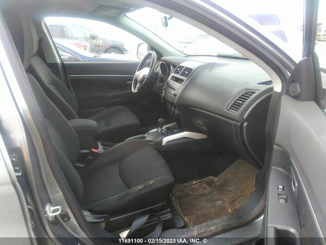 JA4AJ3AU0BZ607173 Mitsubishi RVR SE
