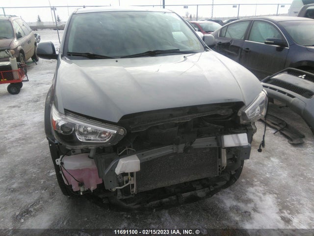 JA4AJ3AU0BZ607173 Mitsubishi RVR SE