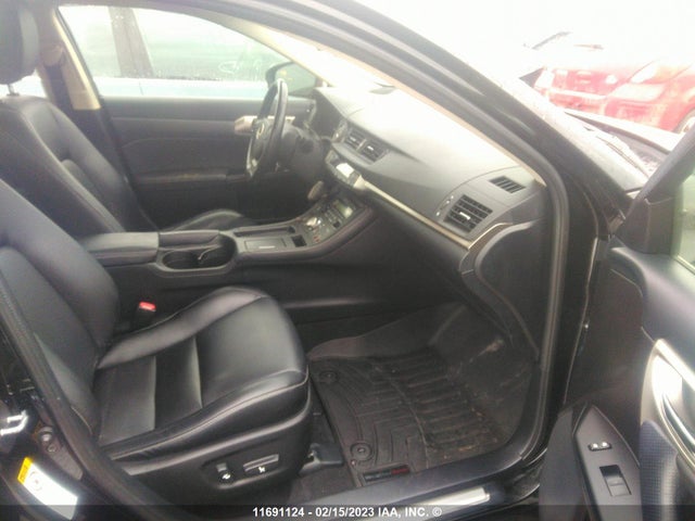 JTHKD5BH2H2281097 Lexus CT 200