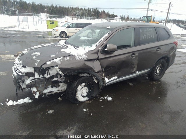 JA4AZ2A34GZ601040 Mitsubishi Outlander Es