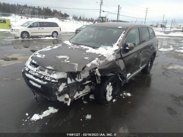 JA4AZ2A34GZ601040 Mitsubishi Outlander Es