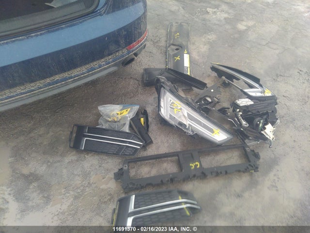 Audi A4 2018 WAUFNAF42JA147845 Image 12