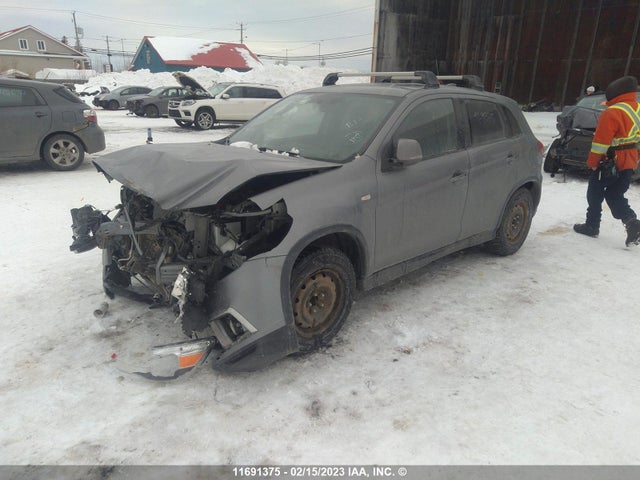 JA4AJ3AU0KU601628 Mitsubishi RVR SE