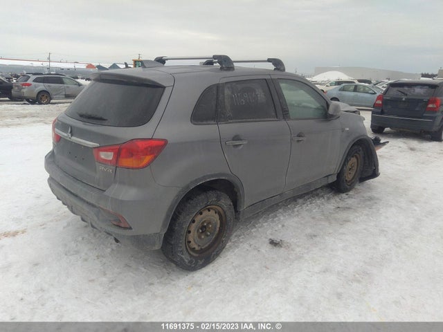 JA4AJ3AU0KU601628 Mitsubishi RVR SE