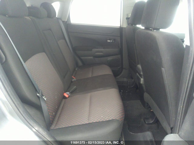 JA4AJ3AU0KU601628 Mitsubishi RVR SE